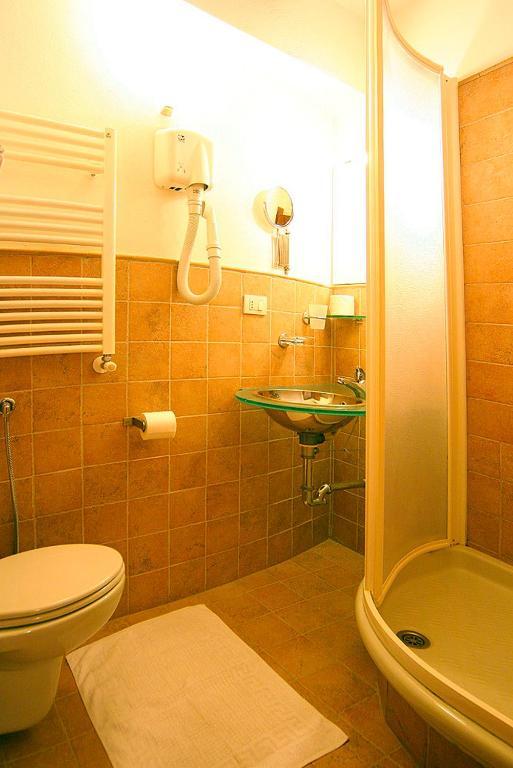 Francamaria Rooms Vernazza Quarto foto